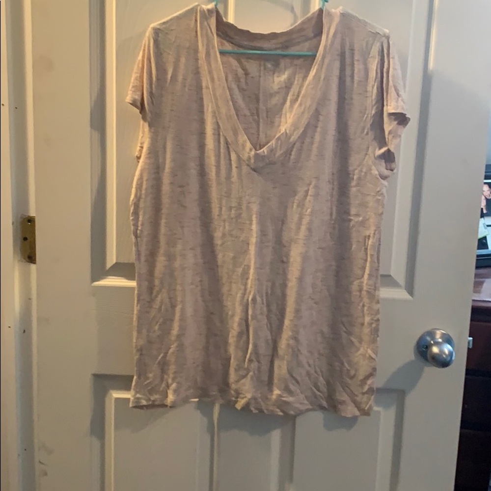 Heathered brown VNeck tee